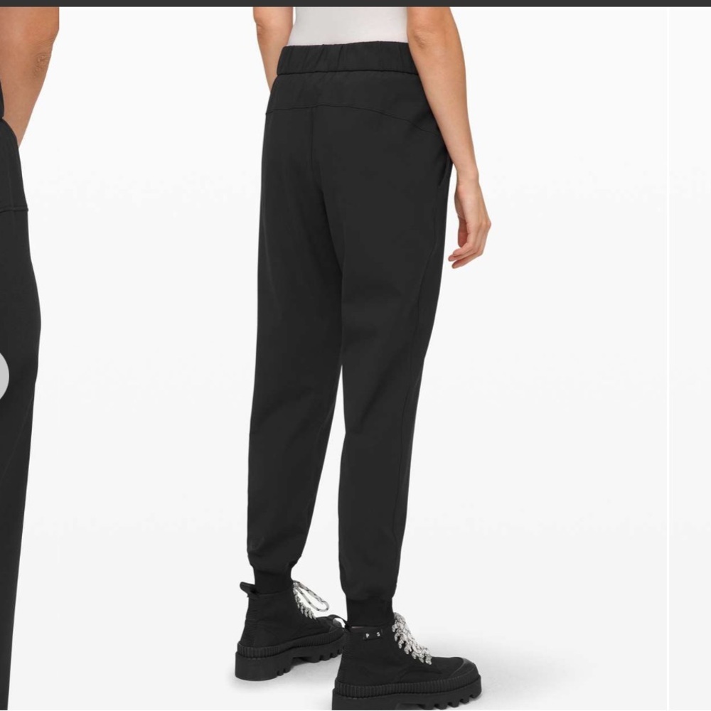 Lululemon On the Fly Jogger